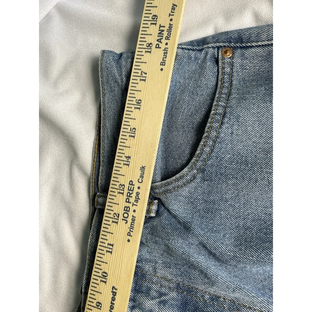 Levi's 550 Jeans 36x32‎ Relaxed Fit Straight Leg Denim Light Wash Distressed